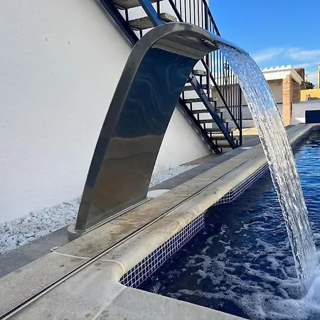 Casa Con Piscina Y Vistas Al Mar - Macau Feriehus